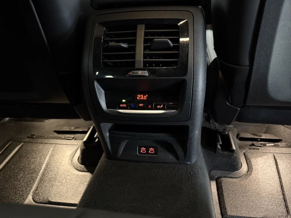 BMW X3 xDrive30i* АвтоКредит* (ЦЕНА ДО БГ), снимка 12 - Автомобили и джипове - 54173516