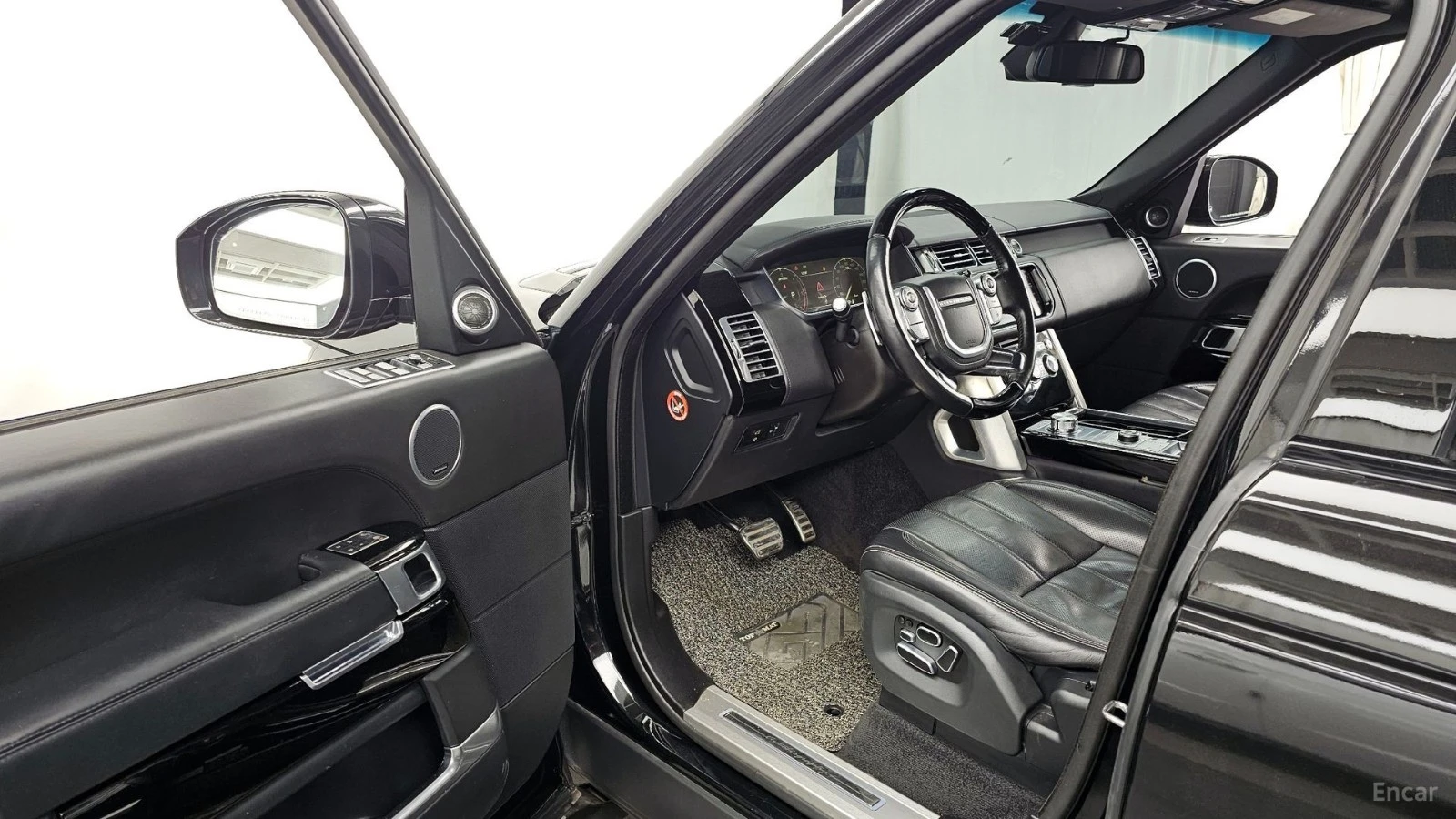 Land Rover Range rover 4400* SDV8 AB* КОЖА* ПОДГРЕВ* ОБДУХВ* ПАНОРАМА, снимка 10 - Автомобили и джипове - 55420979