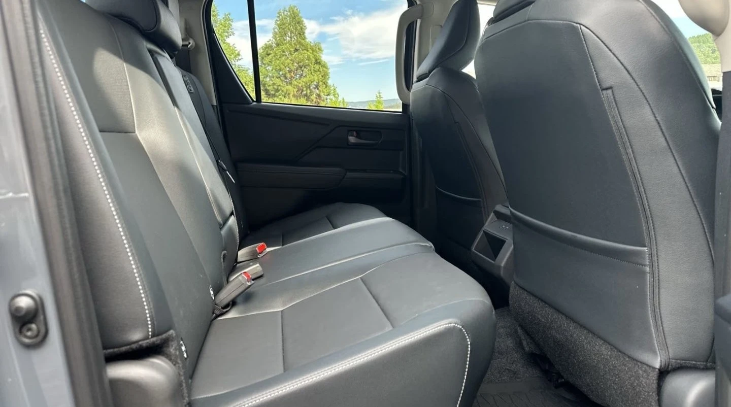 Toyota Hilux 2.8 D-4D / MILD HYBRID / DOUBLE CAB / LED / 4X4 / | Mobile.bg � ����������� 13