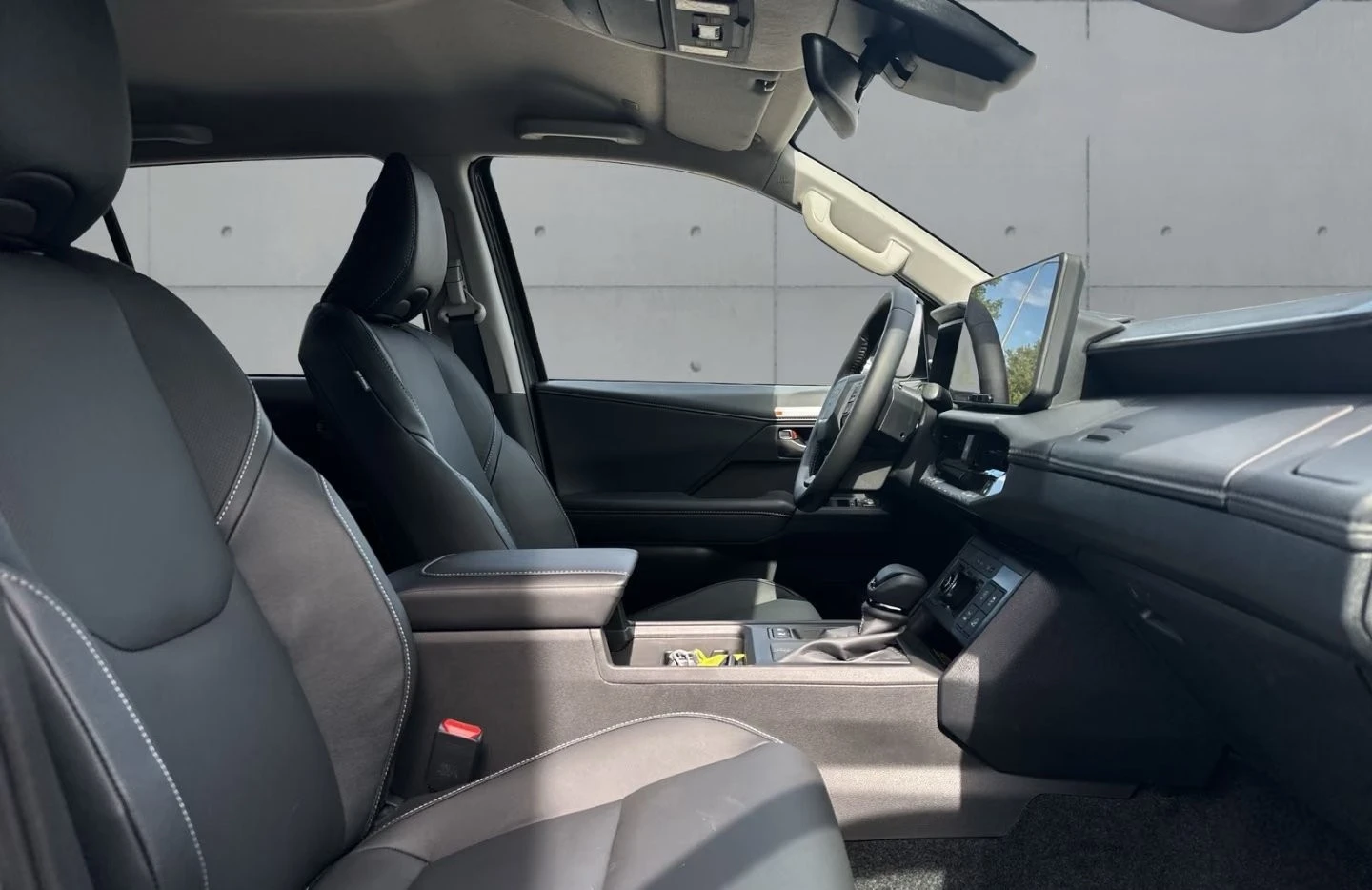Toyota Hilux 2.8 D-4D / MILD HYBRID / DOUBLE CAB / LED / 4X4 / | Mobile.bg � ����������� 12