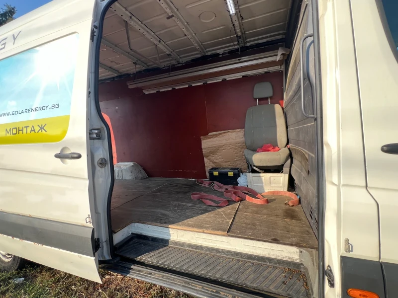 VW Crafter, снимка 8 - Бусове и автобуси - 47333794