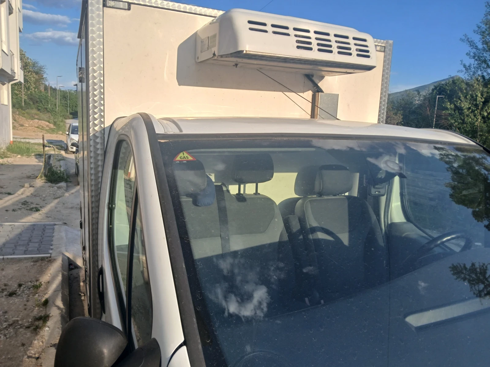Renault Trafic Бензин Газ  - изображение 10