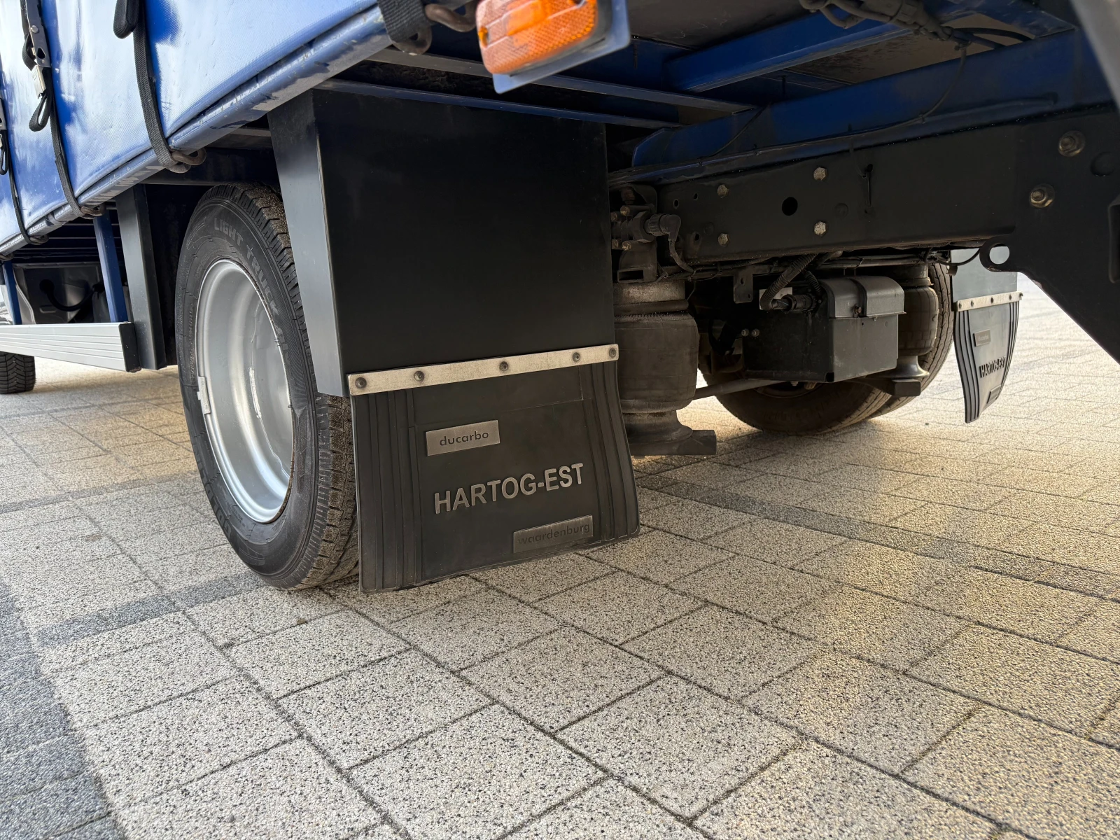 Iveco Daily 40C17 3.0HPI до 3.5т. 4.10м. 3-щори Клима Euro 5 - изображение 6