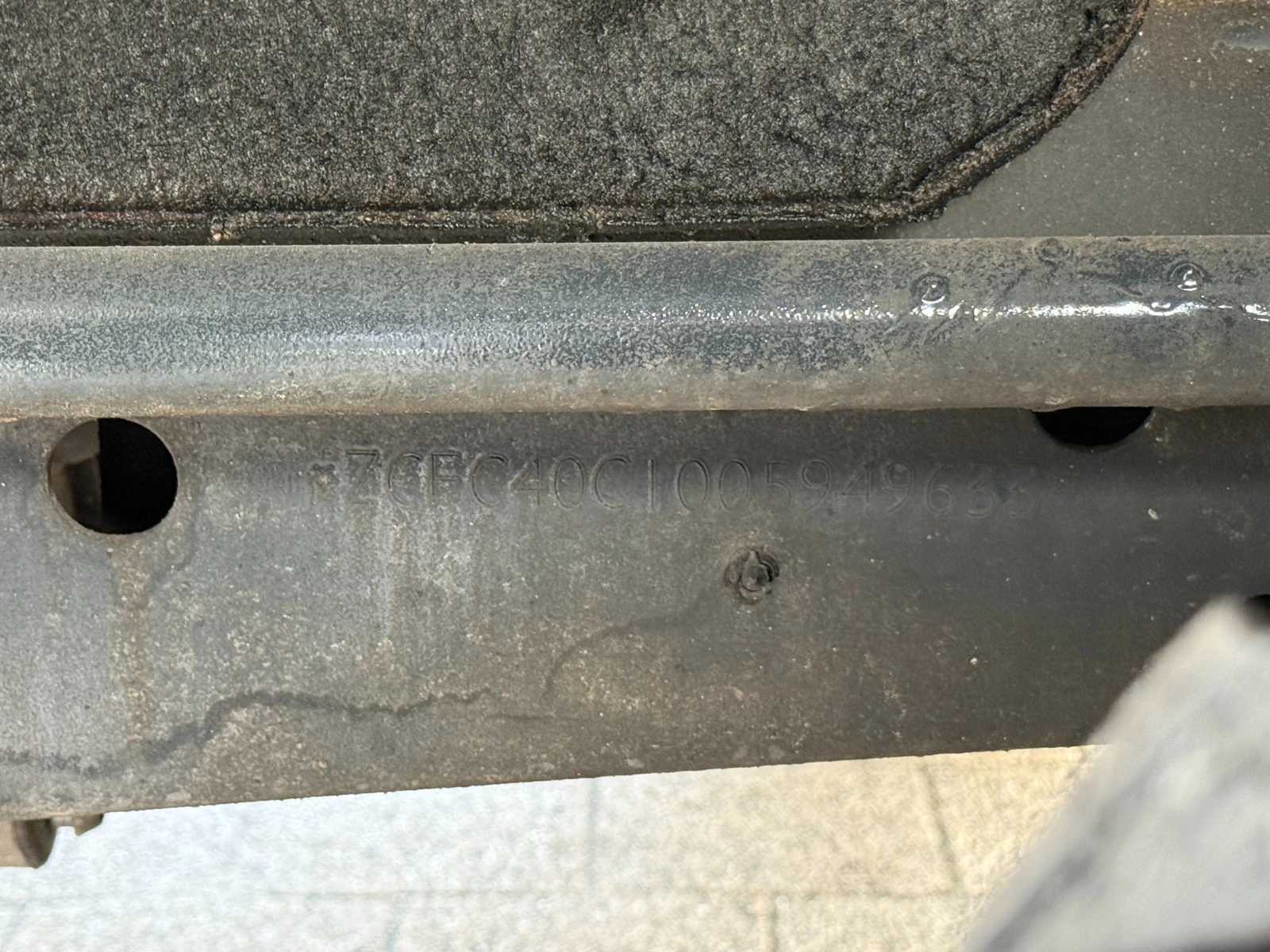 Iveco Daily 40C17 3.0HPI до 3.5т. 4.10м. 3-щори Клима Euro 5 - изображение 10