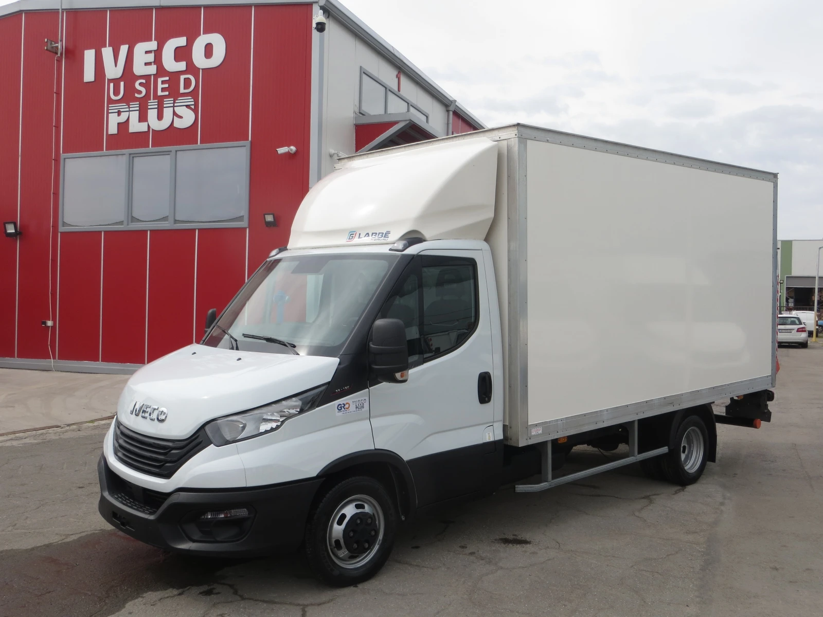 Iveco Daily 35C16 3.0 ФУРГОН С ПАДАЩ БОРД