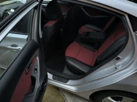 Hyundai Elantra 1.6 бензин , снимка 8