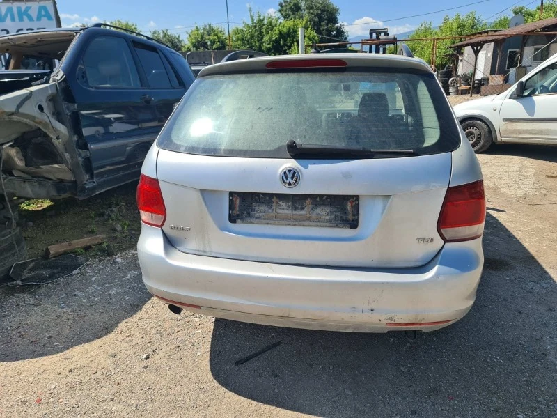 VW Golf 1.6 tdi, снимка 1 - Автомобили и джипове - 46143101