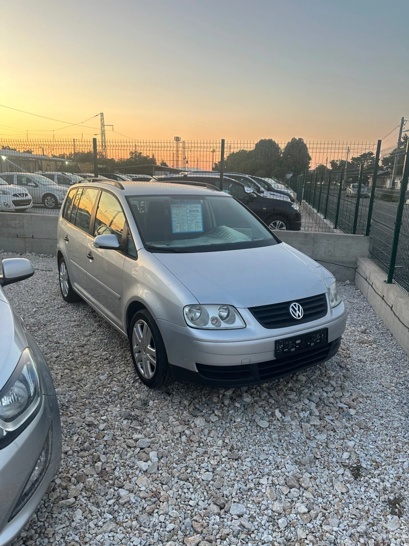 VW Touran 1.6 Бензин, снимка 1 - Автомобили и джипове - 47423084