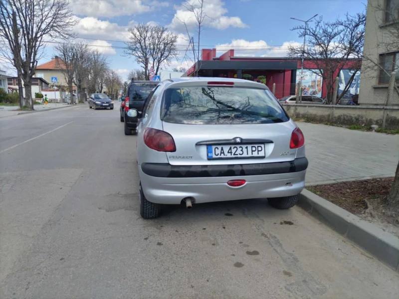 Peugeot 206 1.4 hdi, снимка 11 - Автомобили и джипове - 48056501