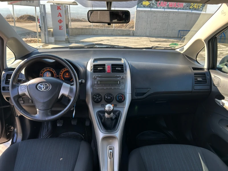 Toyota Auris 14.16v, снимка 9 - Автомобили и джипове - 48570453