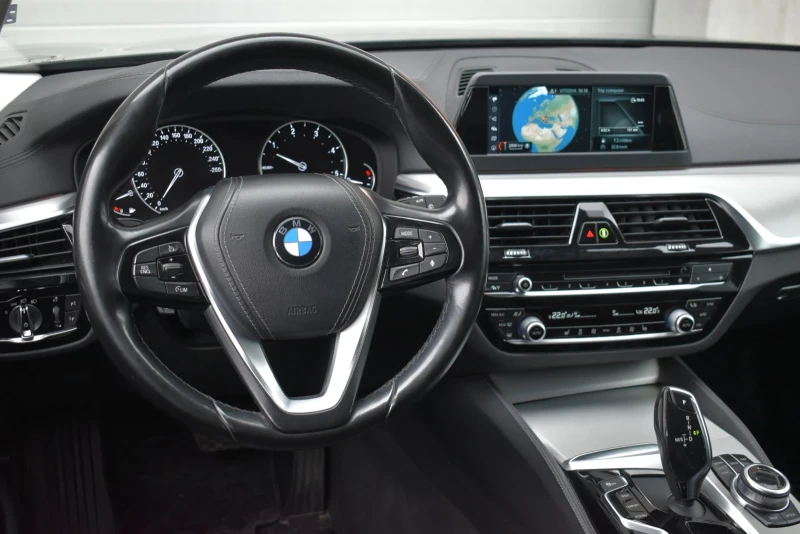 BMW 530, снимка 10 - Автомобили и джипове - 50088574