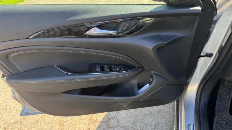 Opel Insignia 2.0 CDTI ПОДГРЕВ, ОБДУХВАНЕ, МАСАЖ, ДИСТРОНИК, снимка 14 - Автомобили и джипове - 49977014