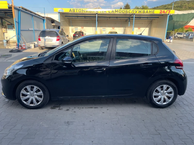 Peugeot 208 1.6HDI, снимка 5 - Автомобили и джипове - 52486545