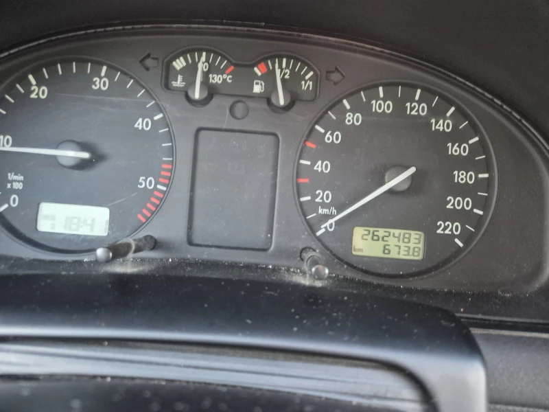 VW Passat В5, снимка 3 - Автомобили и джипове - 51452132