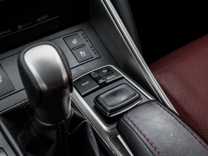 Lexus IS 300 AWD* АвтоКредит* (ЦЕНА ДО БГ), снимка 16 - Автомобили и джипове - 52517296