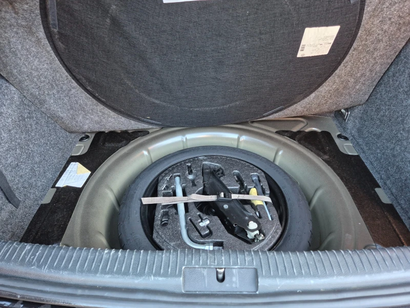 VW Golf 1.6i - 102к.с-Италия , снимка 10 - Автомобили и джипове - 52527760