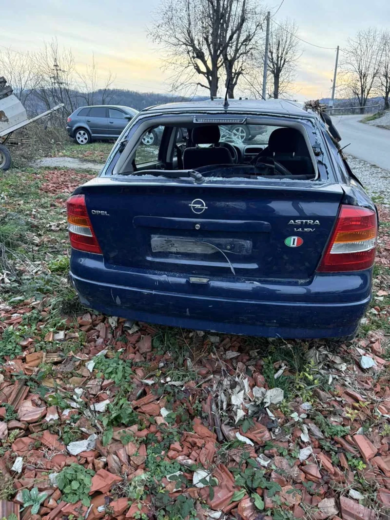 Opel Astra, снимка 2 - Автомобили и джипове - 52738013