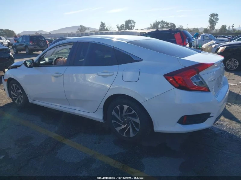 Honda Civic 2.0L I-4 DOHC, VVT, 158HP Front Wheel Drive, снимка 10 - Автомобили и джипове - 53047161