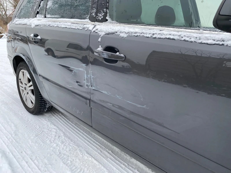 Opel Astra Нов внос , снимка 12 - Автомобили и джипове - 53345346