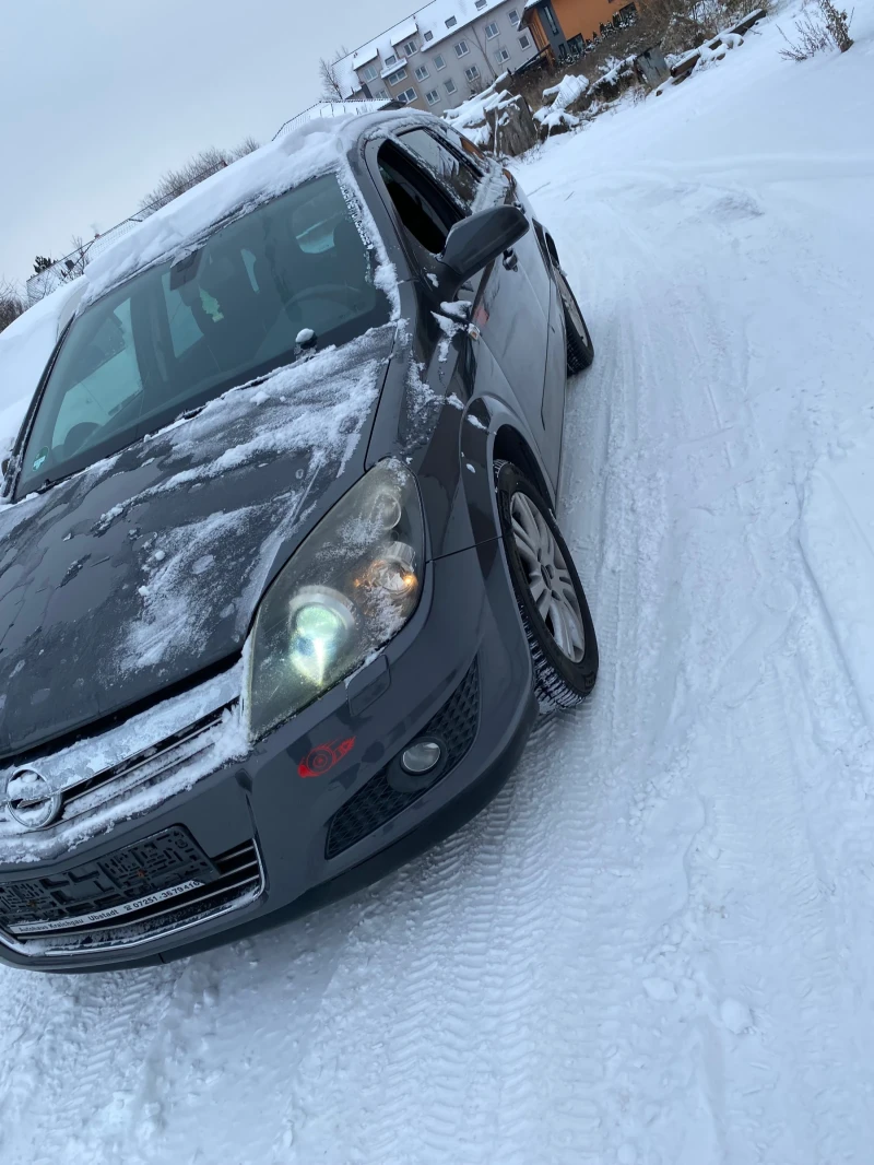 Opel Astra Нов внос , снимка 3 - Автомобили и джипове - 53345346
