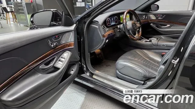 Mercedes-Benz S 560 L 4MATIC, снимка 4 - Автомобили и джипове - 54071585