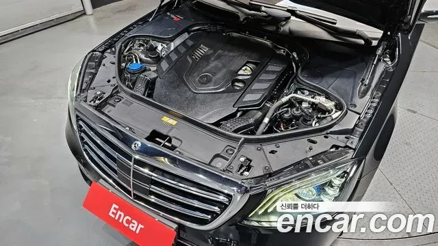 Mercedes-Benz S 560 L 4MATIC, снимка 17 - Автомобили и джипове - 54071585