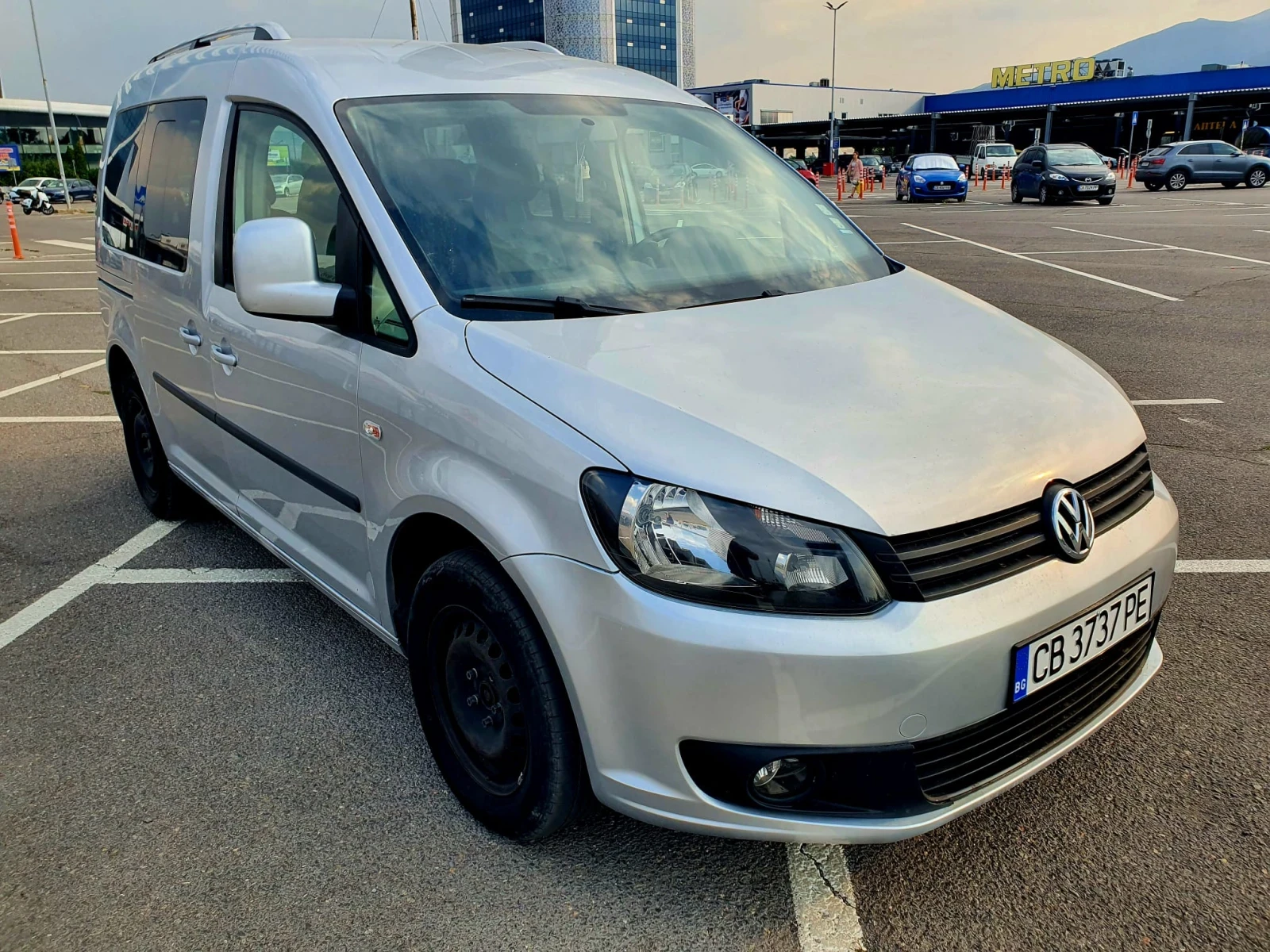 VW Caddy 1.6D  Автоматик  2014g   - изображение 2