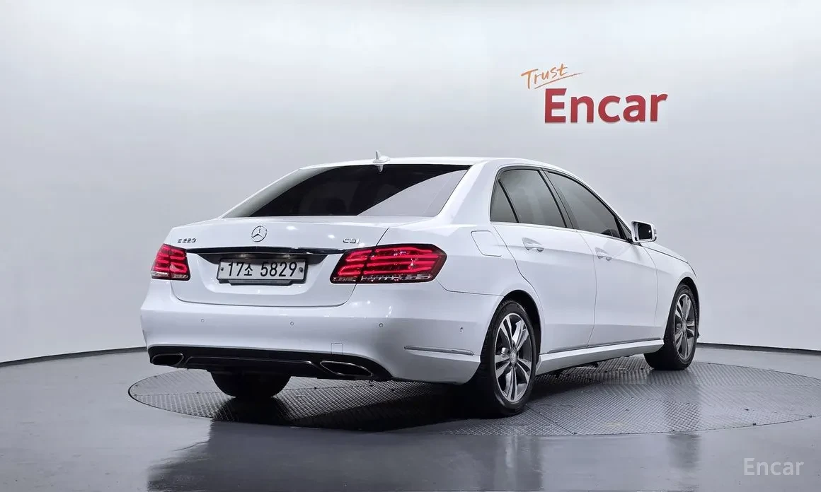 Mercedes-Benz E 220 E-Class W212 E220 CDI Avantgarde - изображение 2