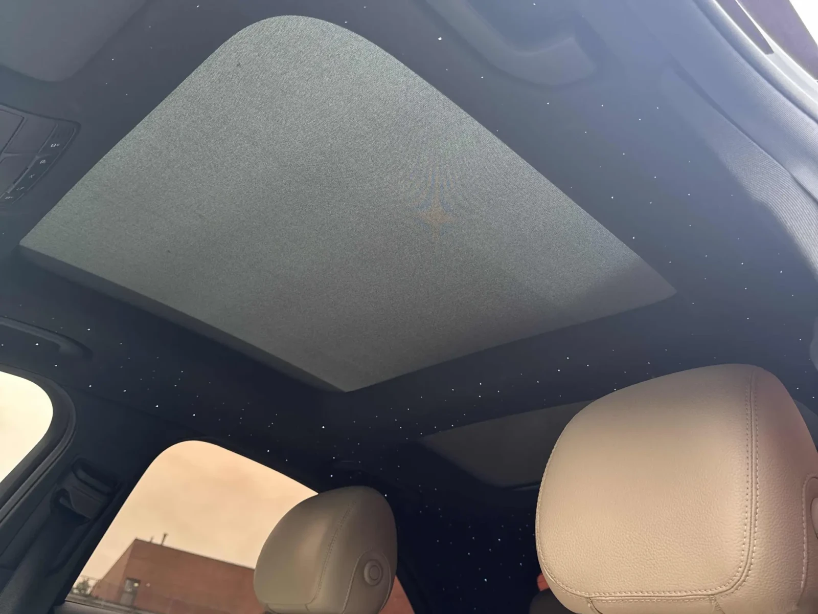Mercedes-Benz C 300 ЗВЕЗДЕН ТАВАН* АМБИЕНТНО* 360 КАМЕРИ* АМГ ПАКЕТ - изображение 7