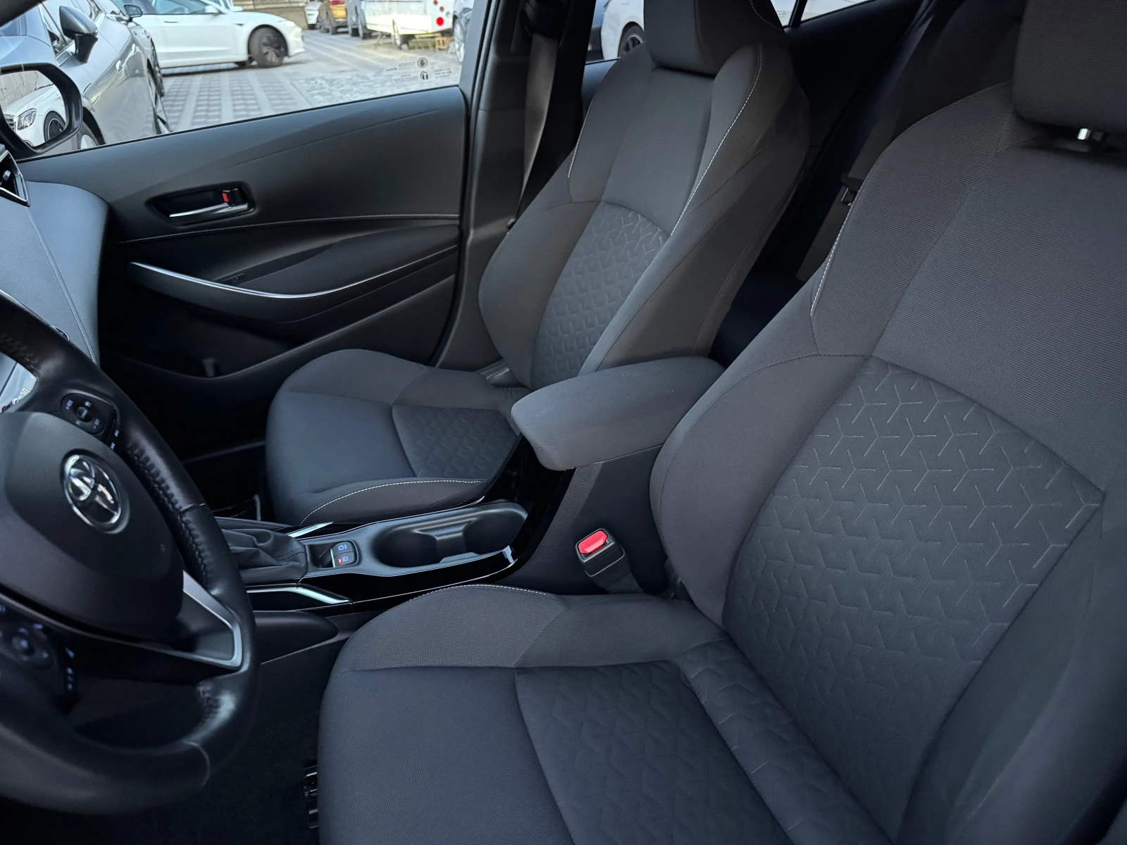 Toyota Corolla 2.0 Хибрид 184к.с.  - изображение 9