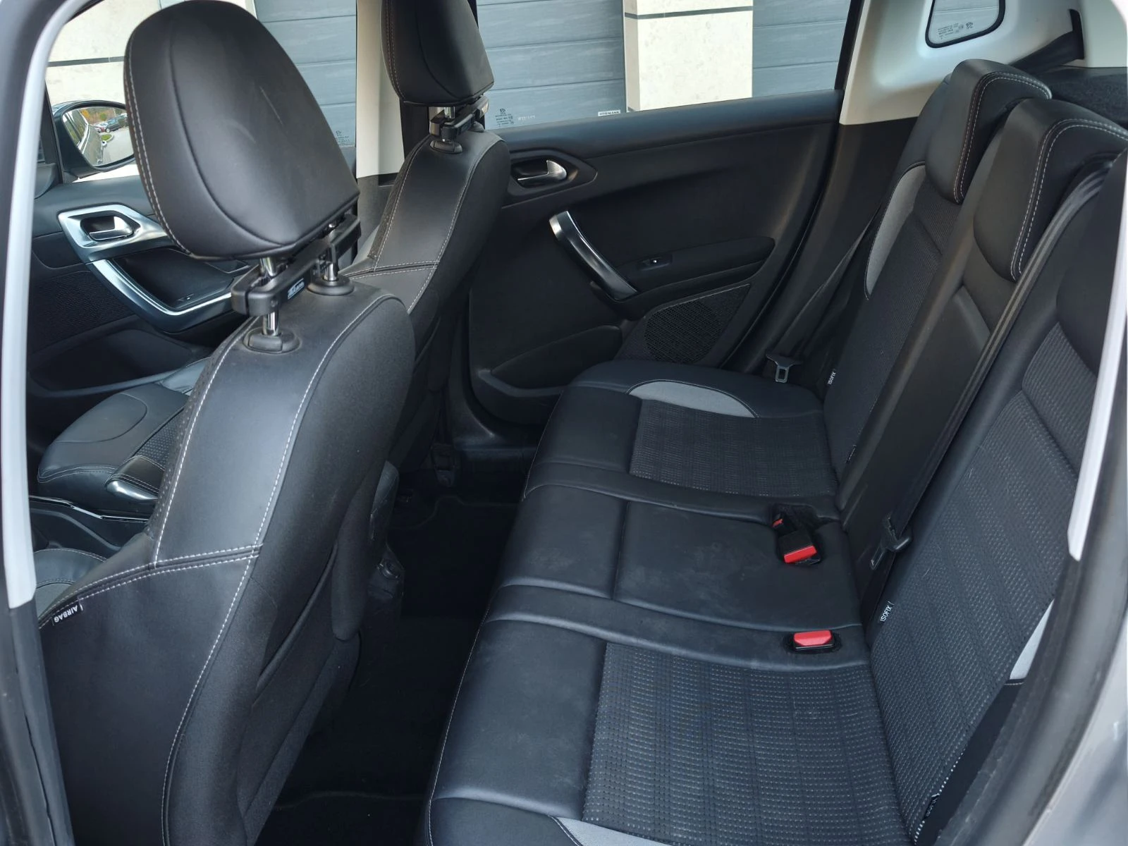 Peugeot 2008 1.2 PureTech Allure EURO 6 | Mobile.bg   10