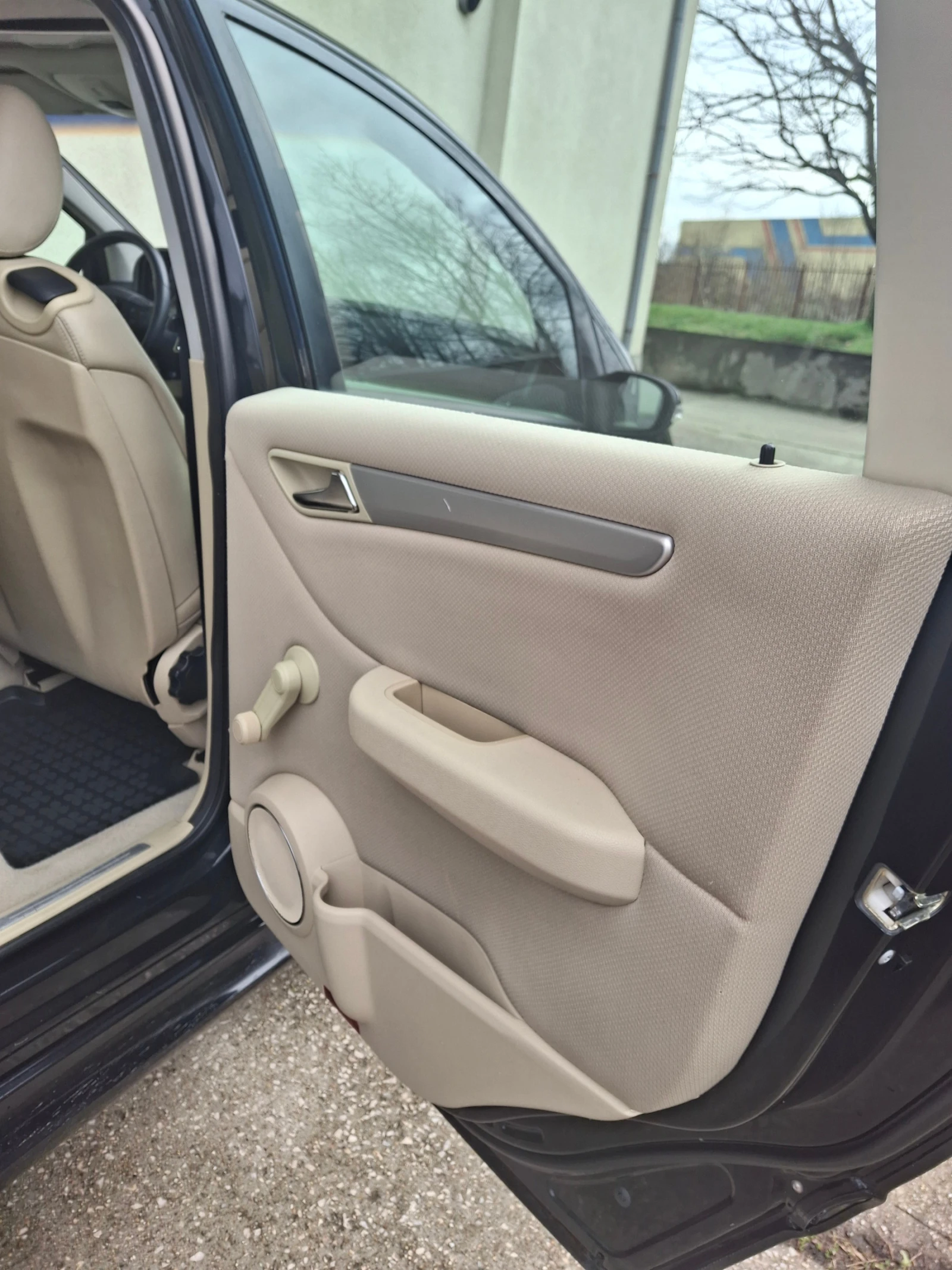 Mercedes-Benz B 170, снимка 14 - Автомобили и джипове - 54048235