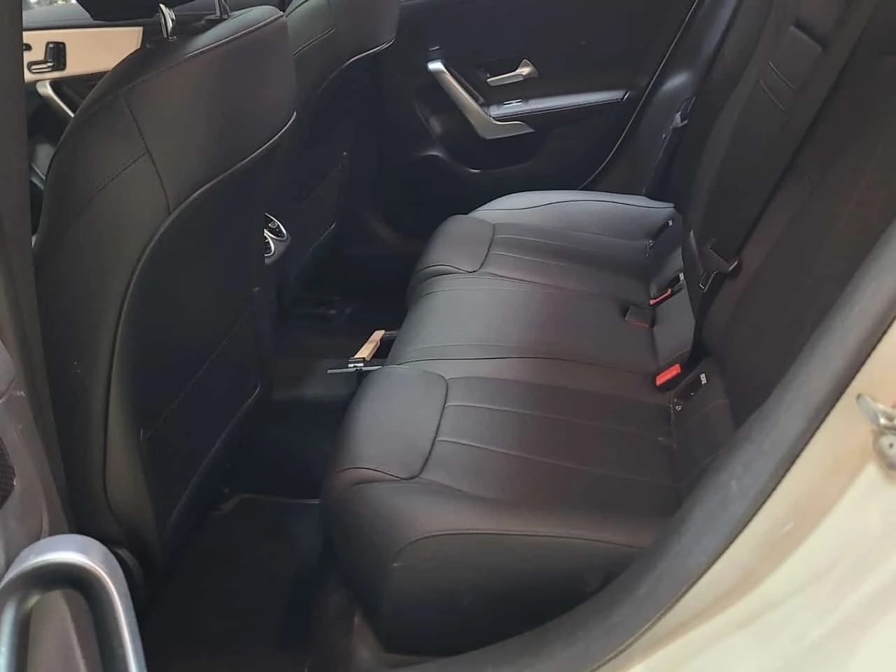 Mercedes-Benz CLA 250 PANORAMA| LANE ASSIST| CARFAX| , снимка 12 - Автомобили и джипове - 54078562