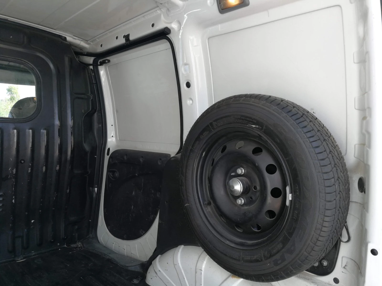 Fiat Doblo 1.6 бензин/метан, снимка 7 - Автомобили и джипове - 54084366