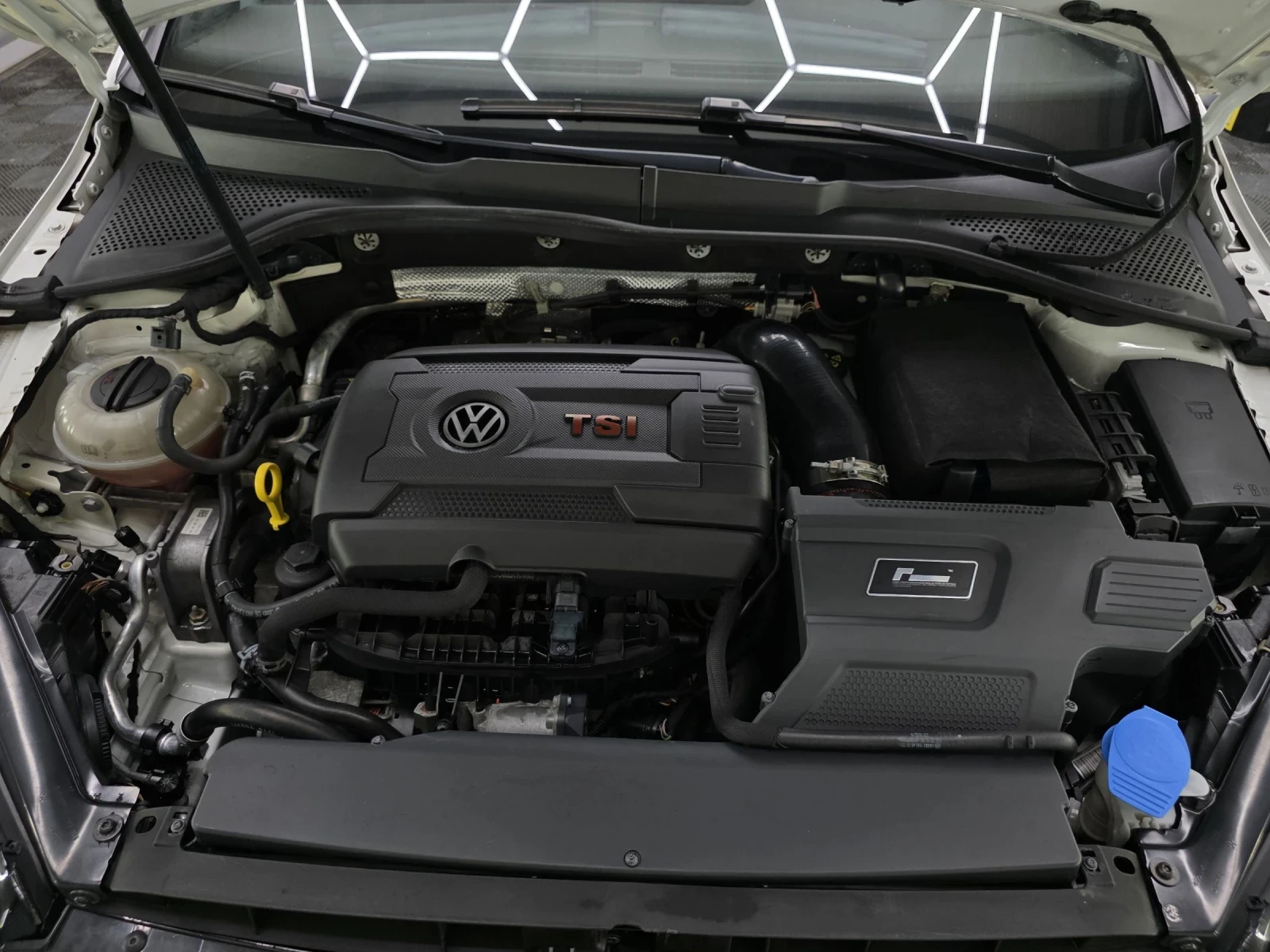 VW Golf GTI Performance , снимка 14 - Автомобили и джипове - 54393480