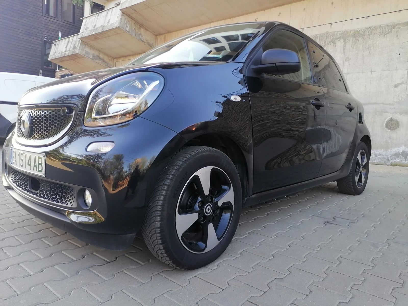 Smart Forfour Електричка - Mercedes-Benz EQ, снимка 6 - Автомобили и джипове - 54417081