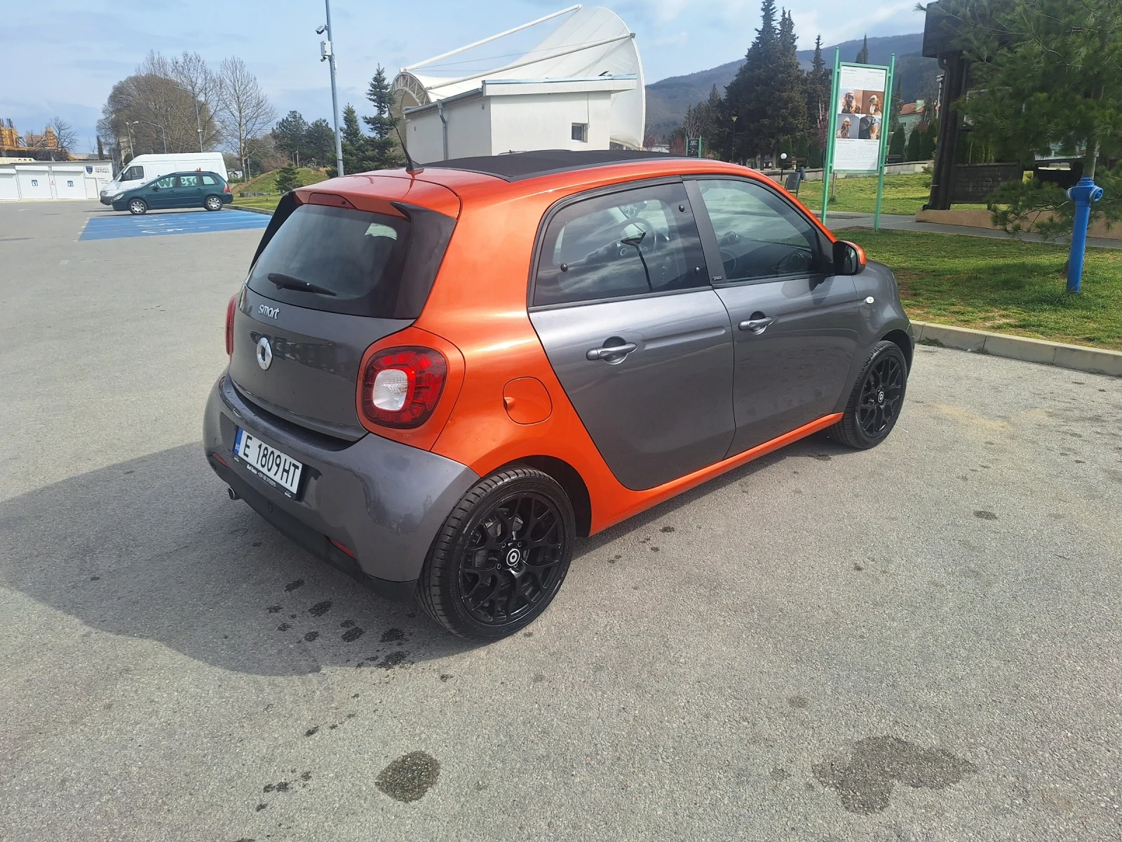 Smart Forfour, снимка 2 - Автомобили и джипове - 54528768