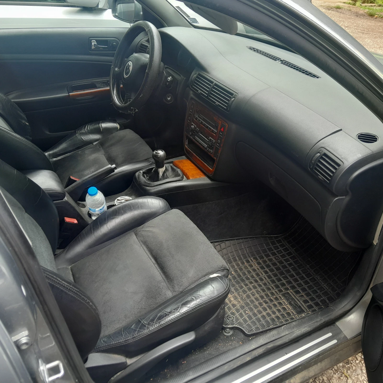 VW Passat 1.9 TDI, снимка 8 - Автомобили и джипове - 54619321