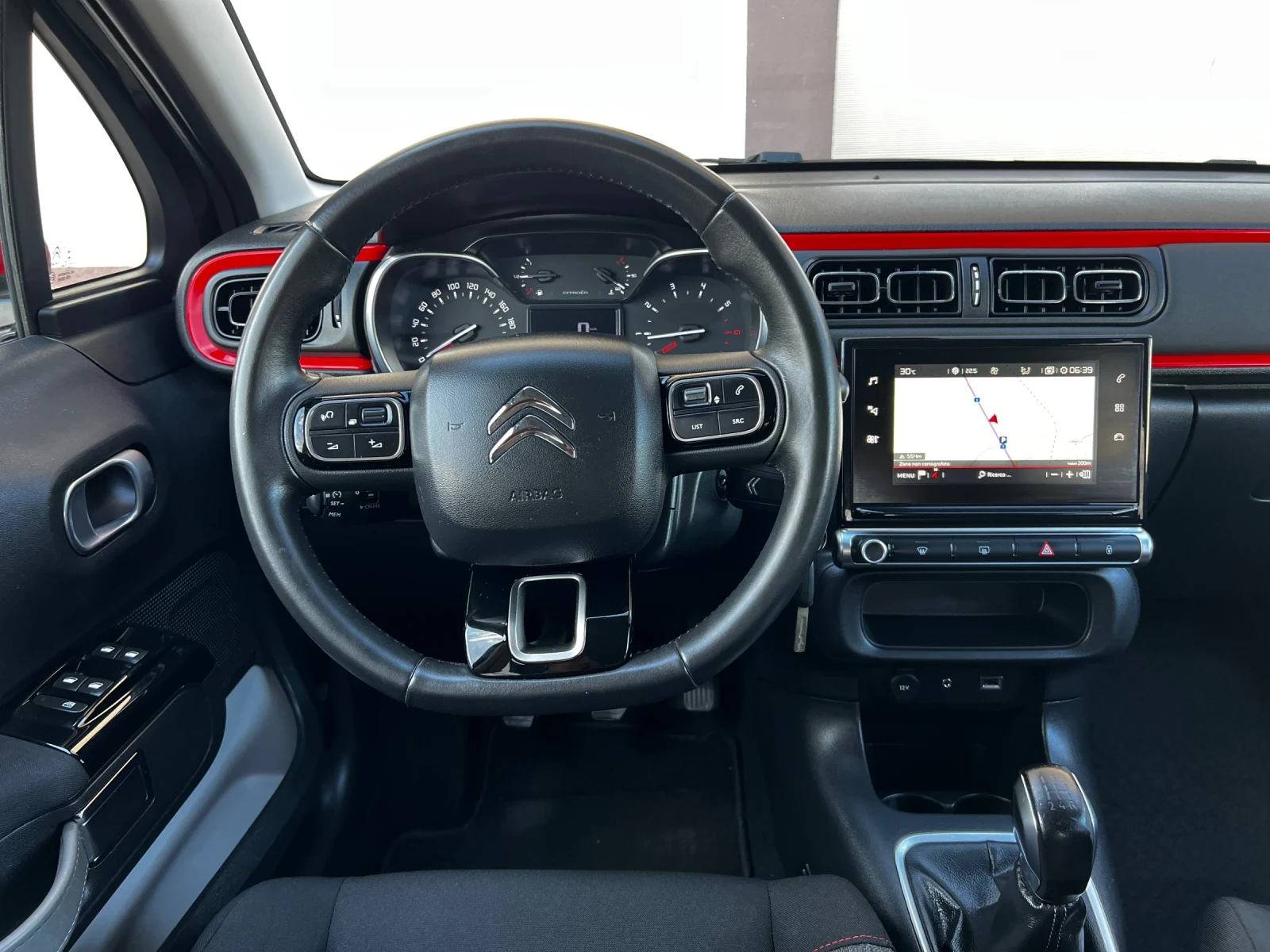Citroen C3 1.6HDI SHINE NAVI CarPlay LineAssist  EURO6B KTEO, снимка 4 - Автомобили и джипове - 54940094