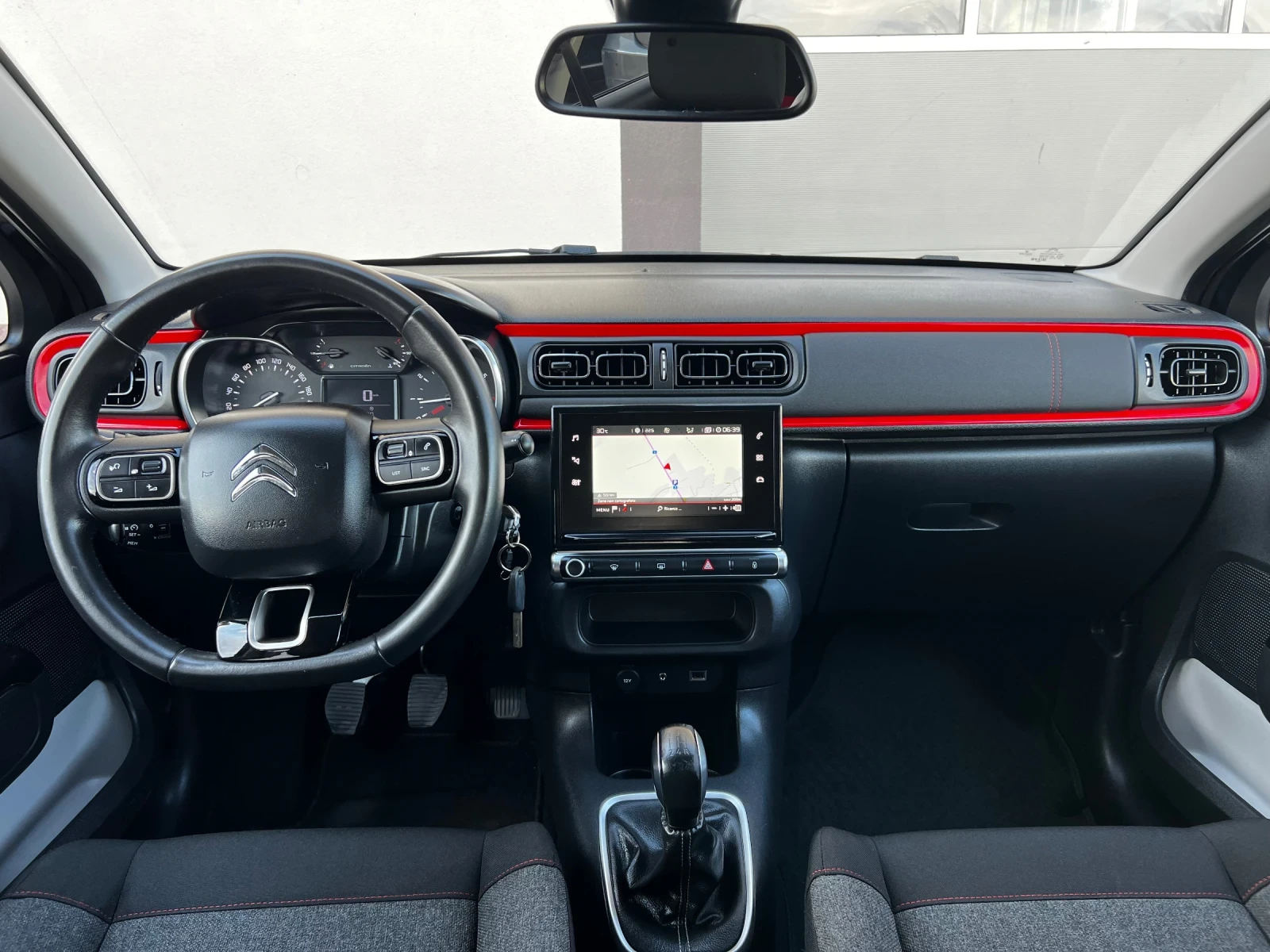 Citroen C3 1.6HDI SHINE NAVI CarPlay LineAssist  EURO6B KTEO, снимка 9 - Автомобили и джипове - 54940094