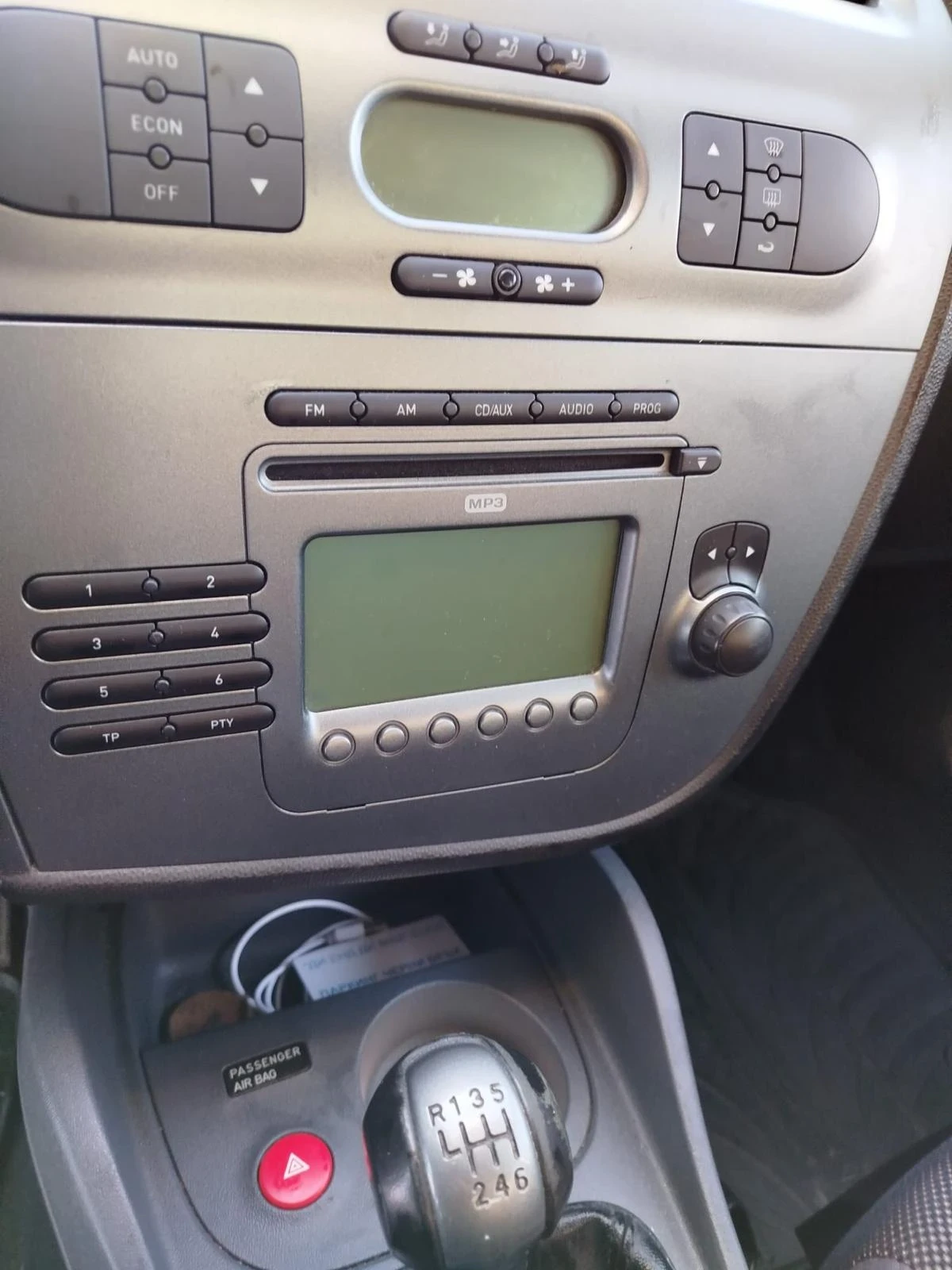 Seat Leon, снимка 15 - Автомобили и джипове - 55166965
