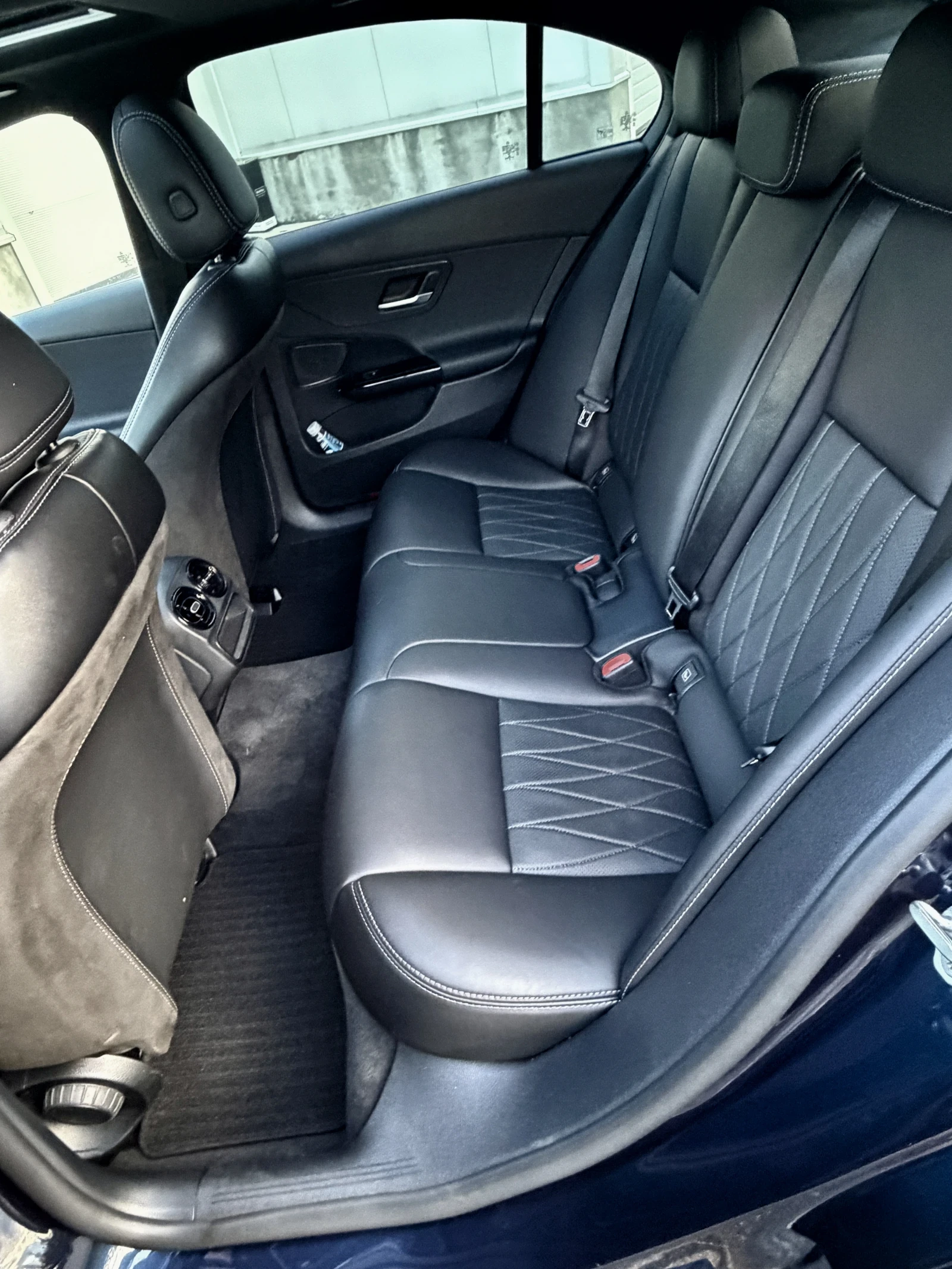 Mercedes-Benz C 220 200d Hybrid Full Maaxxs 37498km, снимка 12 - Автомобили и джипове - 55316619