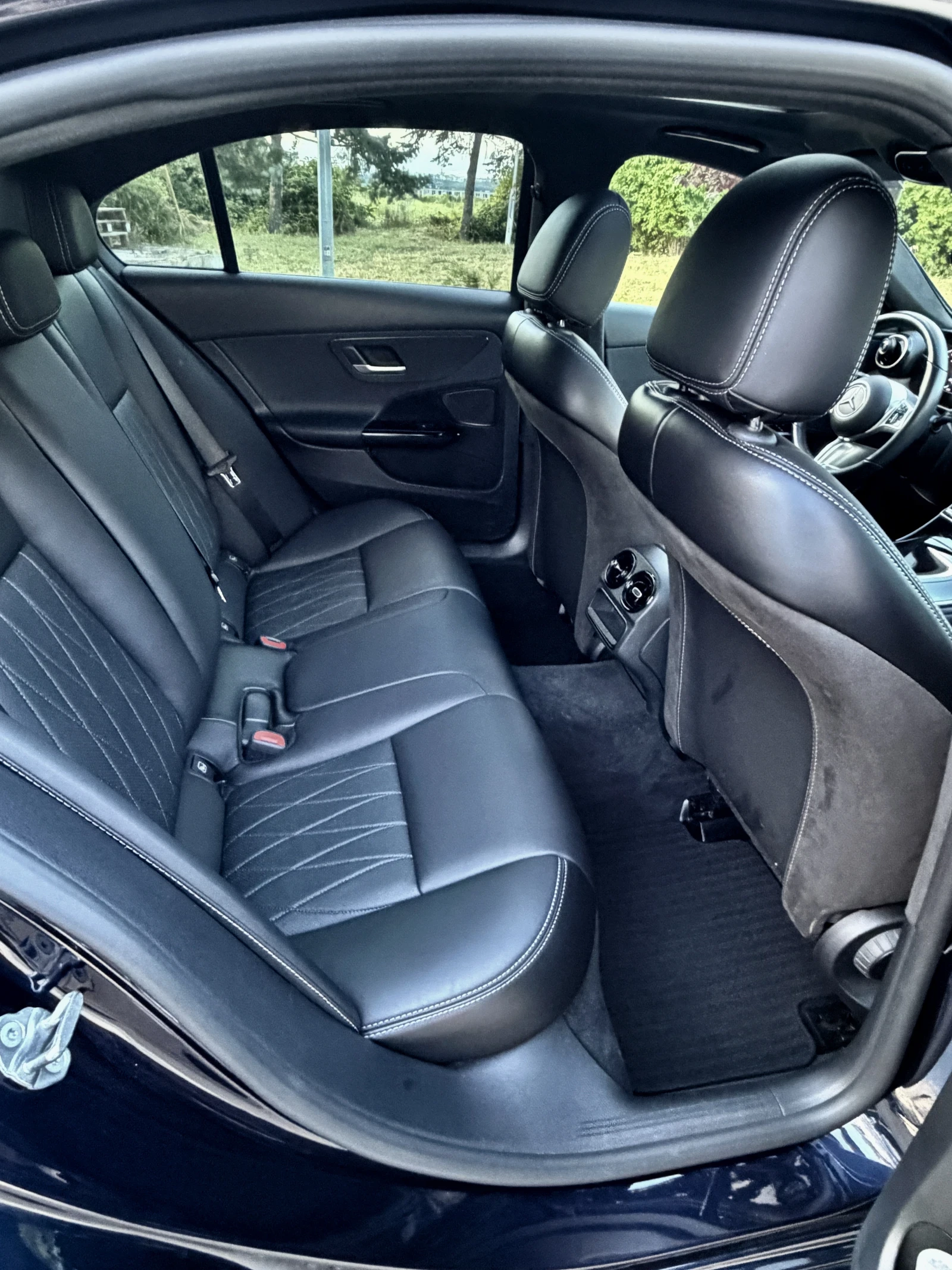 Mercedes-Benz C 220 200d Hybrid Full Maaxxs 37498km, снимка 11 - Автомобили и джипове - 55316619