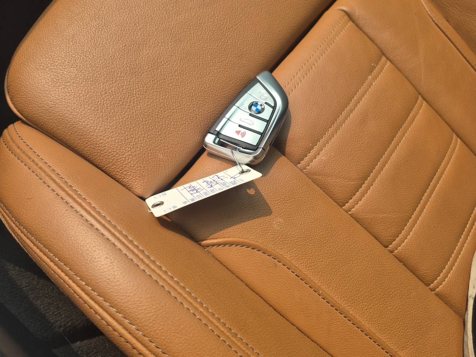 BMW 330 xDrive / Navigation / Blind Spot / Camera / Memory, снимка 7 - Автомобили и джипове - 55322213