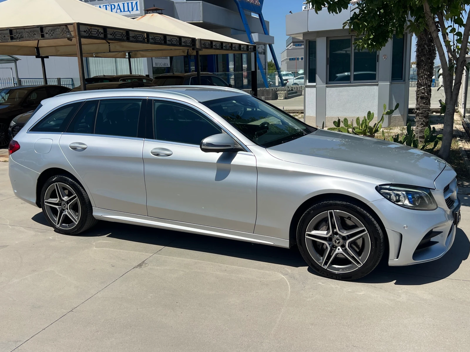 Mercedes-Benz C 300 d, 9G, 4-MATIC, AMG LINE, MULTIBEAM, CAMERA-360-FU, снимка 4 - Автомобили и джипове - 55476003