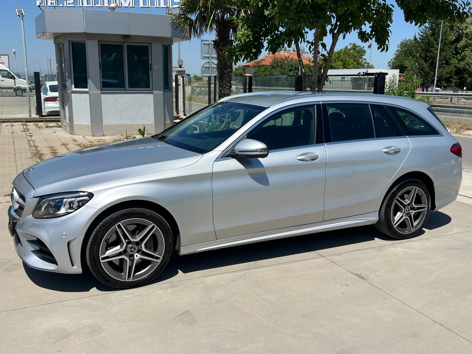 Mercedes-Benz C 300 d, 9G, 4-MATIC, AMG LINE, MULTIBEAM, CAMERA-360-FU, снимка 7 - Автомобили и джипове - 55476003