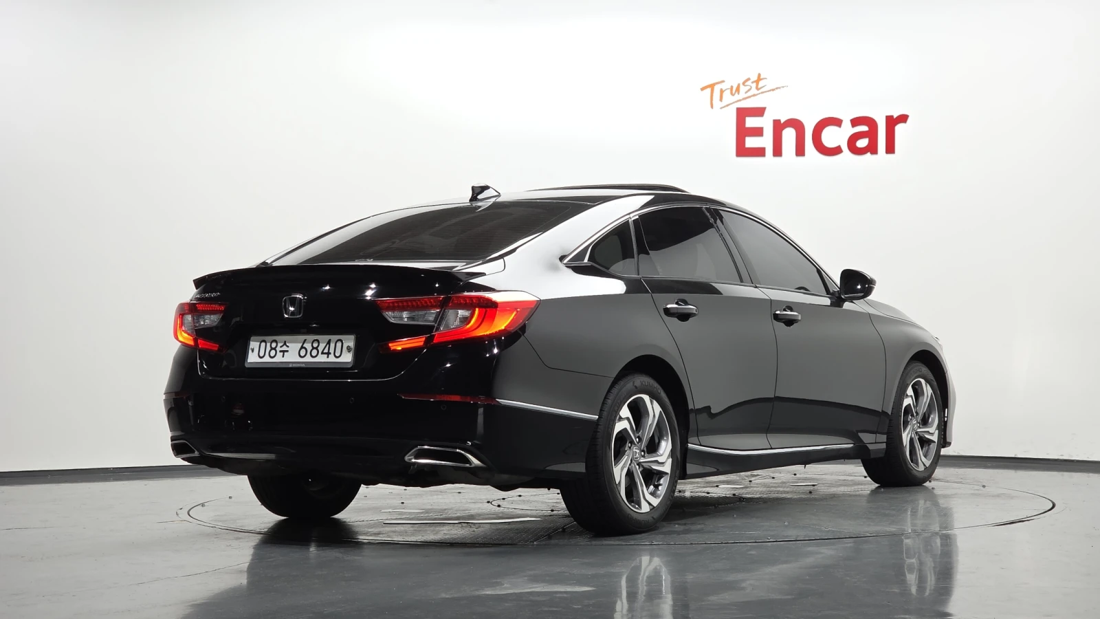 Honda Accord 1.5* ЛЮК* КРАЙНА ЦЕНА, снимка 2 - Автомобили и джипове - 55594245