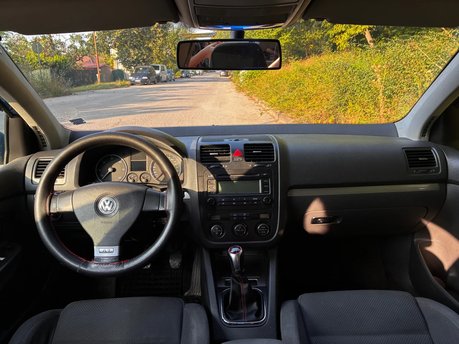 VW Golf 1.9 TDI, снимка 5 - Автомобили и джипове - 55598396