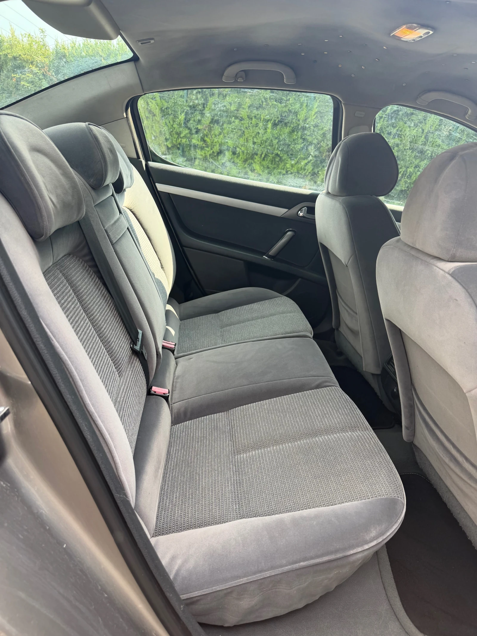 Peugeot 407 Перфектно състояние, снимка 9 - Автомобили и джипове - 55622676