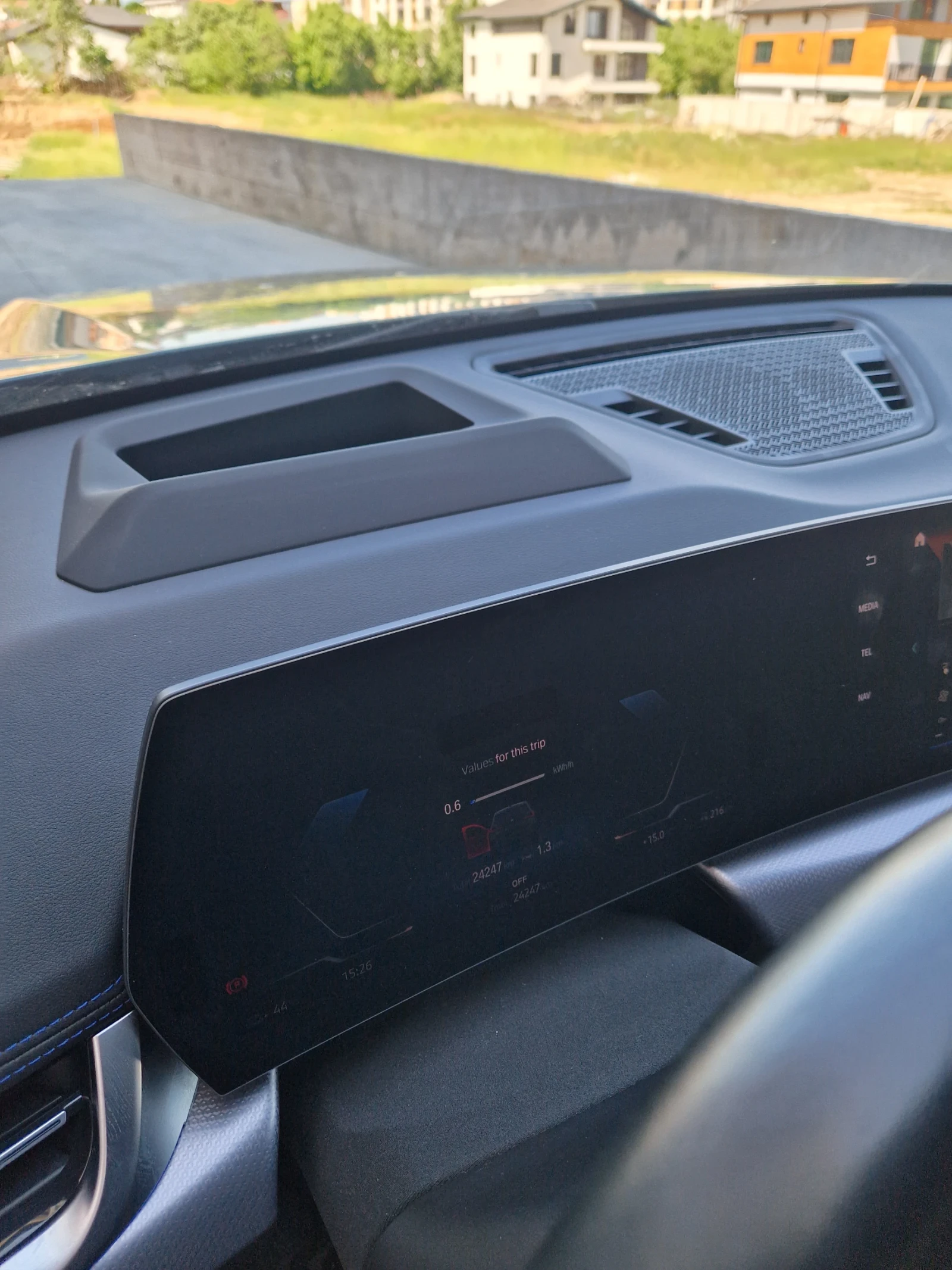 BMW iX1 М пакет, 28000км, в гаранция, снимка 12 - Автомобили и джипове - 55737805